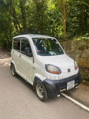 Bajaj Qute 2018