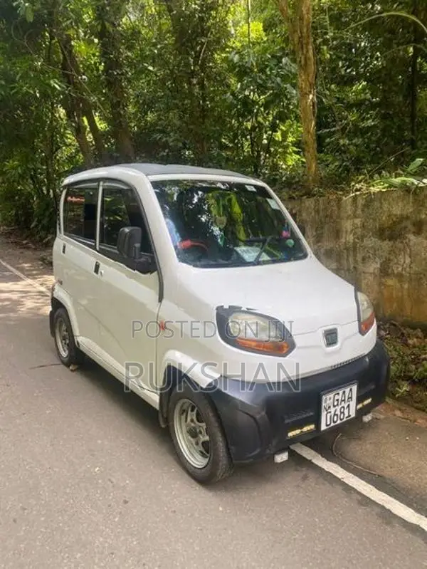 Bajaj Qute 2018