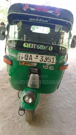 Bajaj RE 2005
