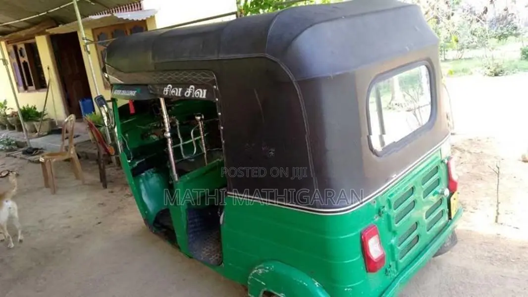 Bajaj RE 2005