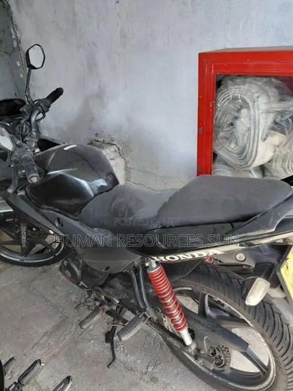 Honda CBF STUNNER 2013