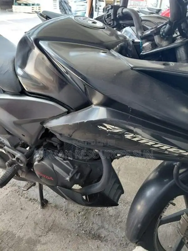 Honda CBF STUNNER 2013