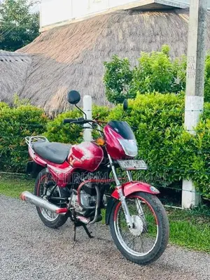 Bajaj CT100 2012
