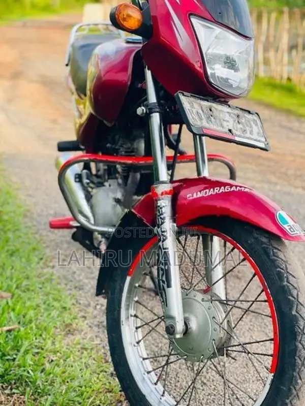 Bajaj CT100 2012
