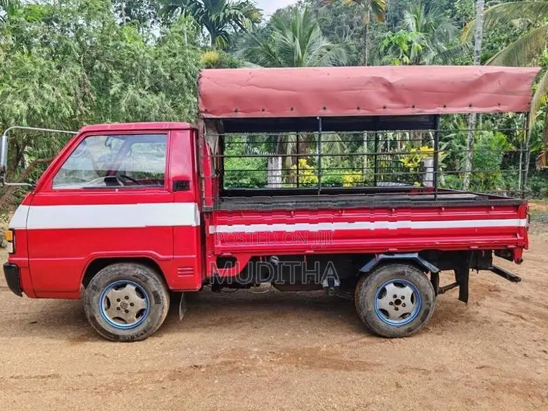 Mitsubishi Delica L300 1980