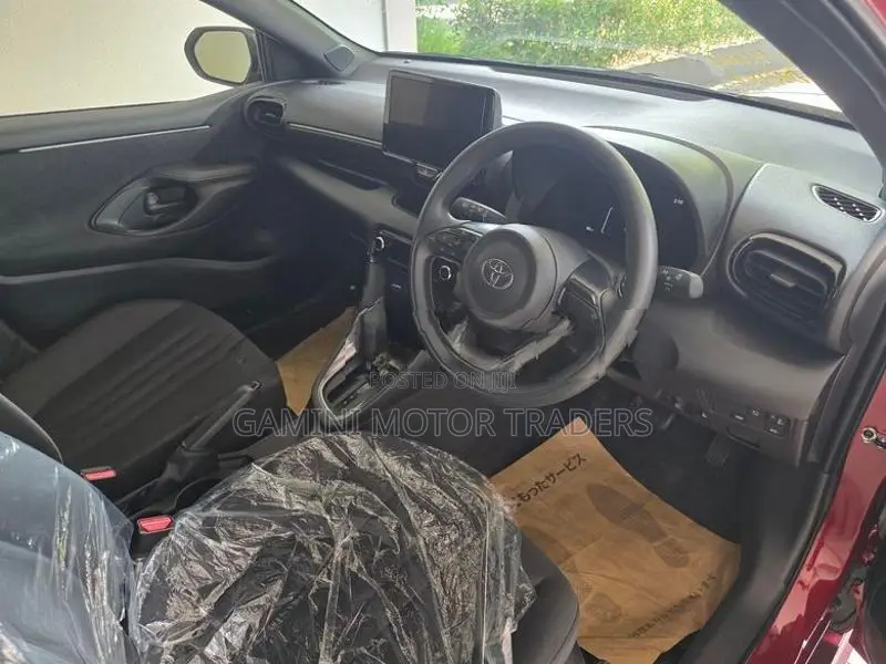 Toyota Yaris G BSM 360 LED 2026