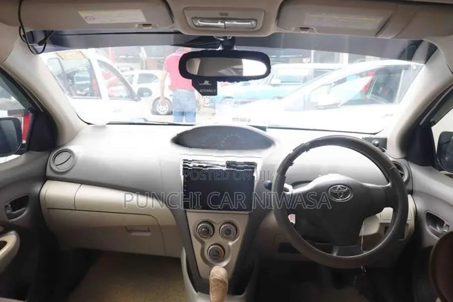 Toyota Belta 2008