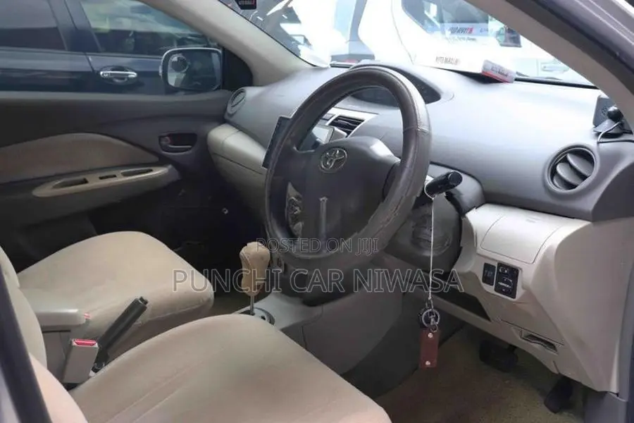 Toyota Belta 2008