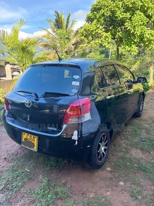 Toyota Vitz 2010