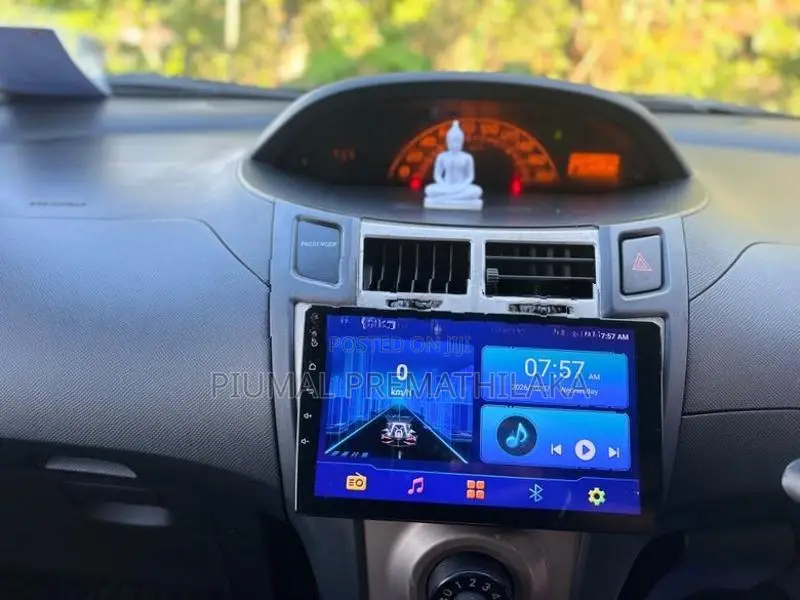Toyota Vitz 2010