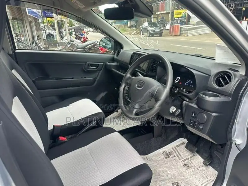 Daihatsu Mira ES L 2025