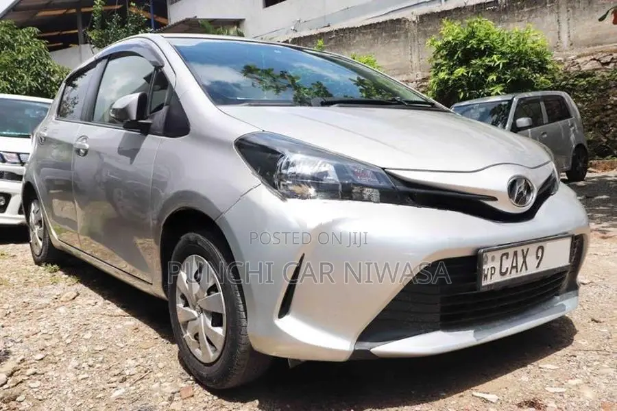 Toyota Vitz 2015