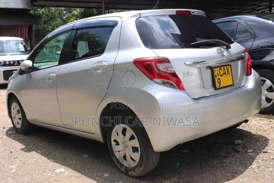 Toyota Vitz 2015