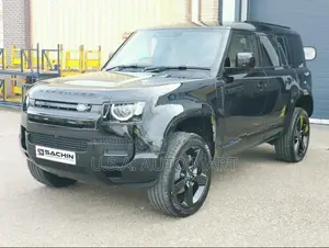 Land Rover Defender P300E UK X Dynamic 2025