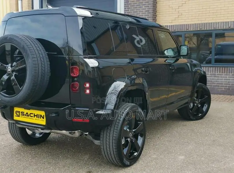 Land Rover Defender P300E UK X Dynamic 2025