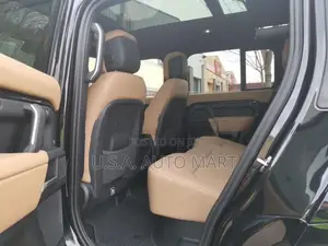 Land Rover Defender P300E UK X Dynamic 2025