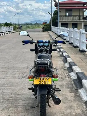 Bajaj CT100 2015