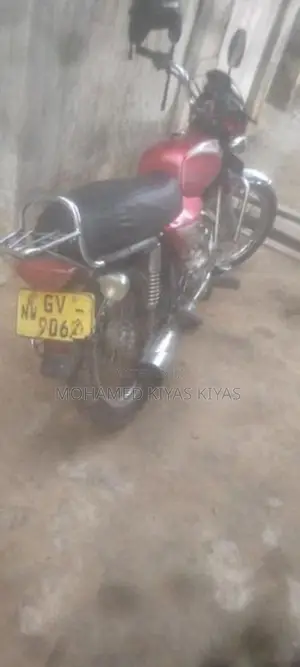 Bajaj Boxer 2004