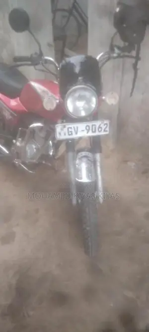 Bajaj Boxer 2004
