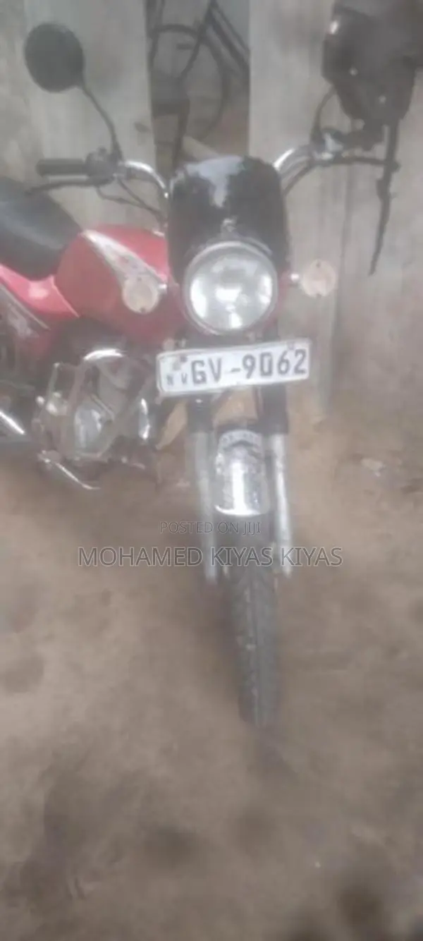 Bajaj Boxer 2004