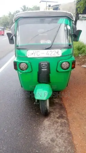 Bajaj RE 2010