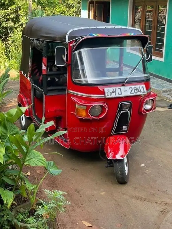 Bajaj RE 2011