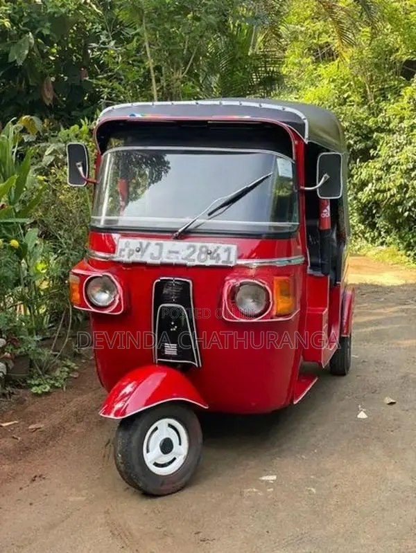 Bajaj RE 2011