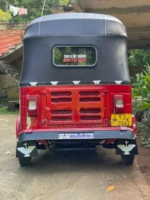 Bajaj RE 2011