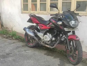 Bajaj Pulsar 150 2015
