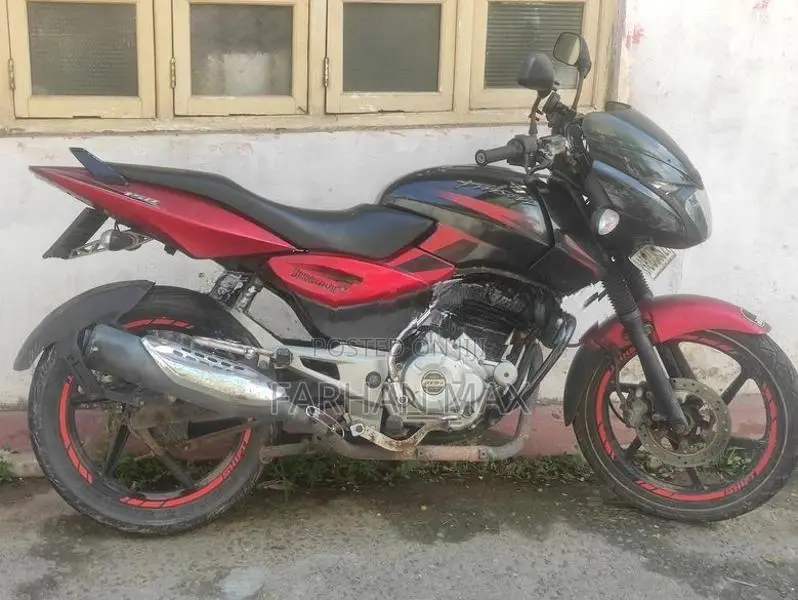 Bajaj Pulsar 150 2015