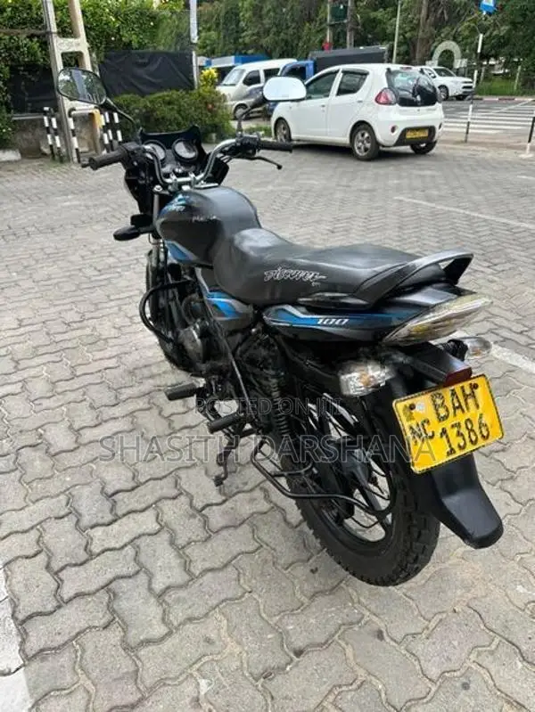 Bajaj Discover 2013