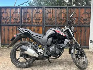 Yamaha FZ S 2014