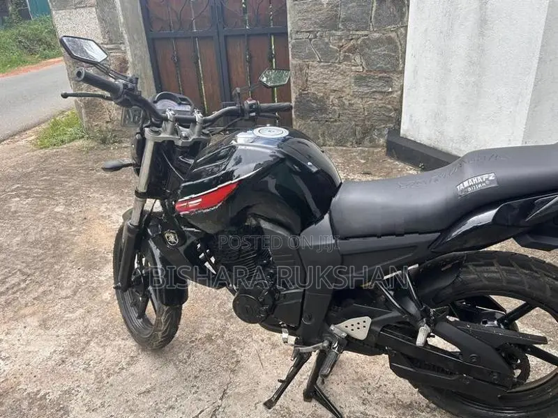 Yamaha FZ S 2014