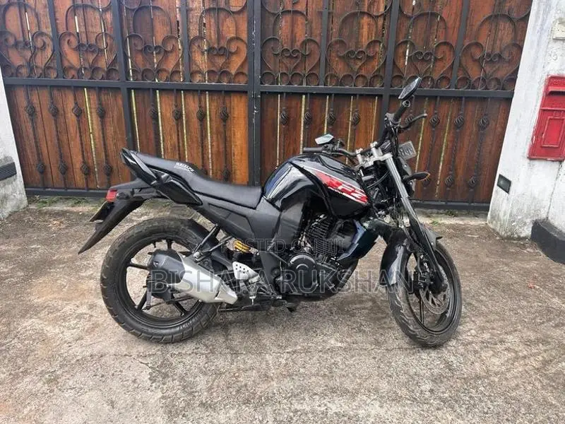 Yamaha FZ S 2014