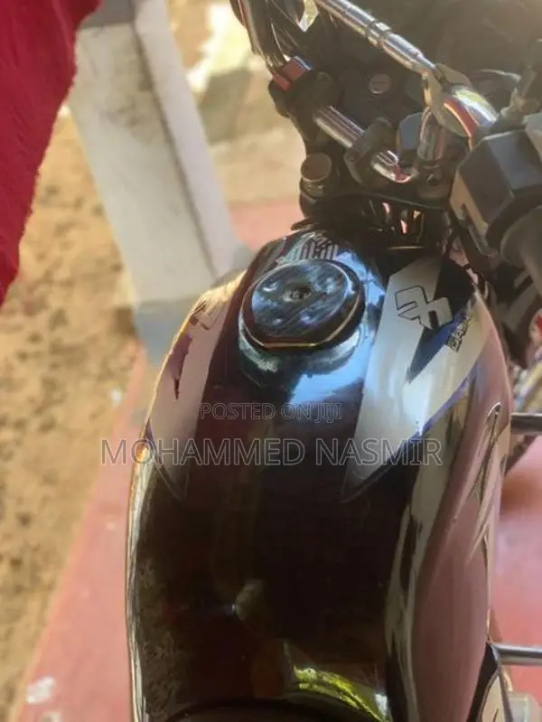 Bajaj CT100 2018