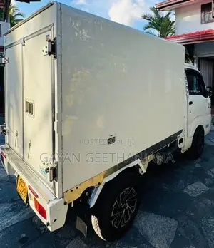 Daihatsu Hijet 2016