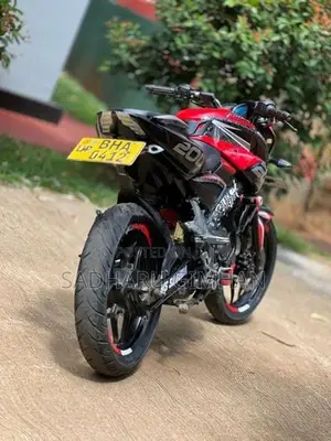 Bajaj Pulsar N160 2018