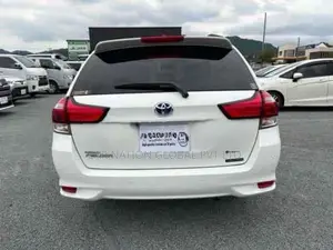 Toyota Fielder Corolla EX Hybrid 2025