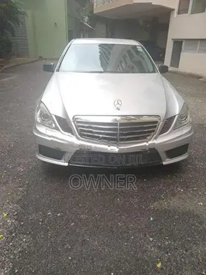 Mercedes Benz E200 CGI 2010