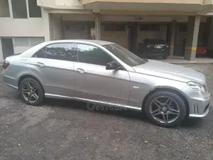 Mercedes Benz E200 CGI 2010