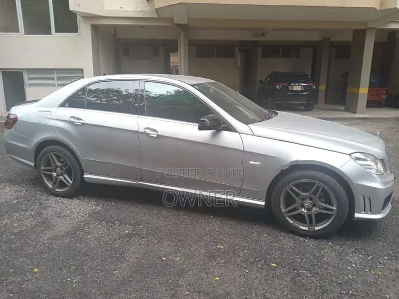 Mercedes Benz E200 CGI 2010