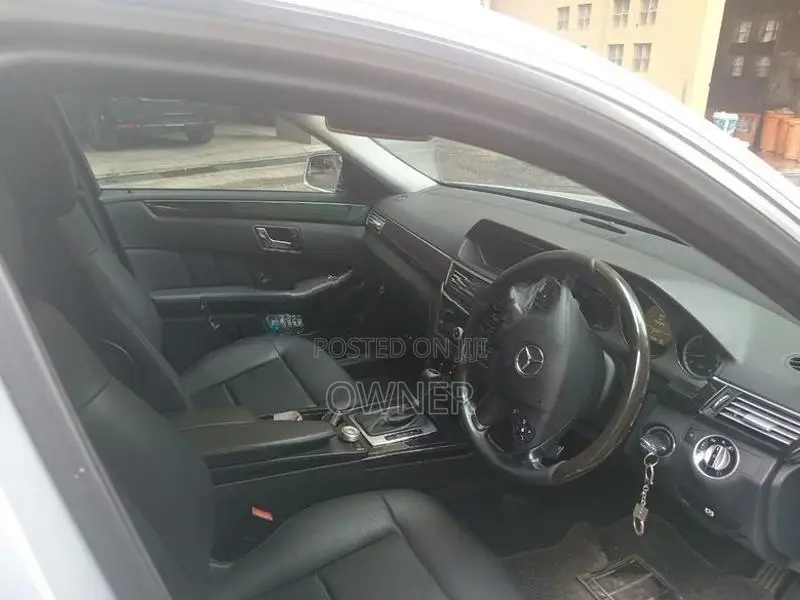 Mercedes Benz E200 CGI 2010