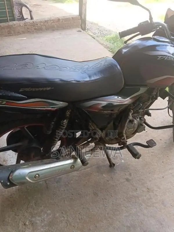 Bajaj Discover 2011