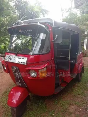 Bajaj RE QW175cc 2010