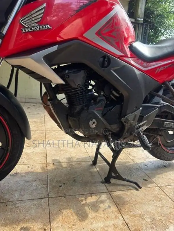 Honda CB Hornet 2017