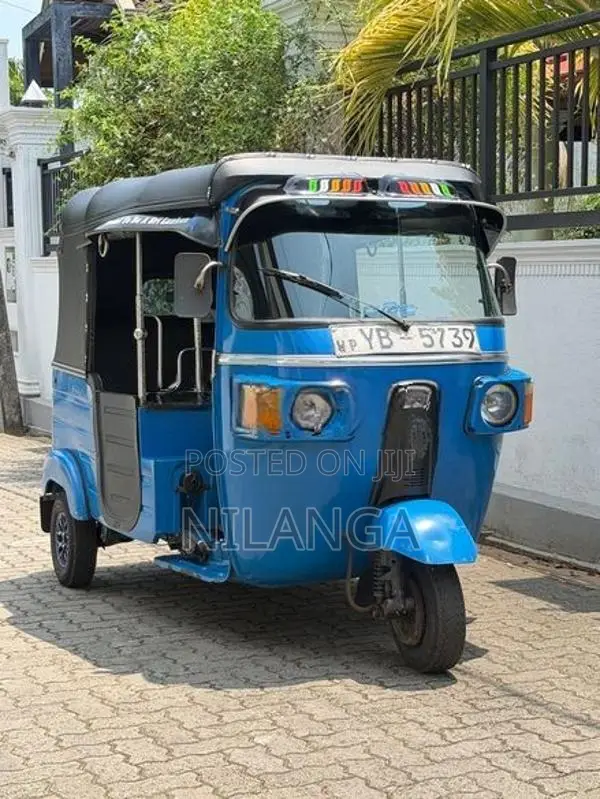 Bajaj RE Three wheelers 2010