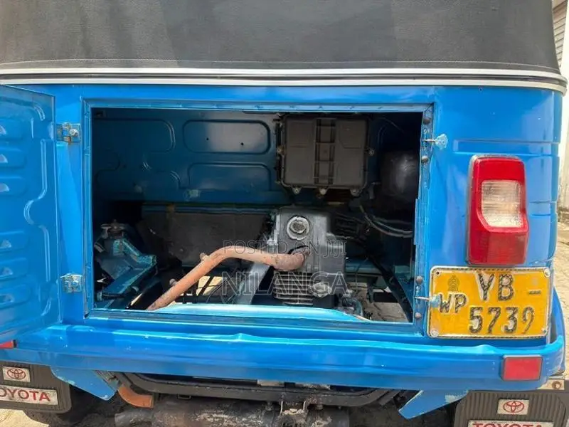 Bajaj RE Three wheelers 2010