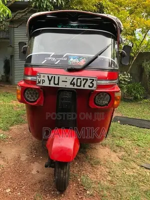 Bajaj RE 2011