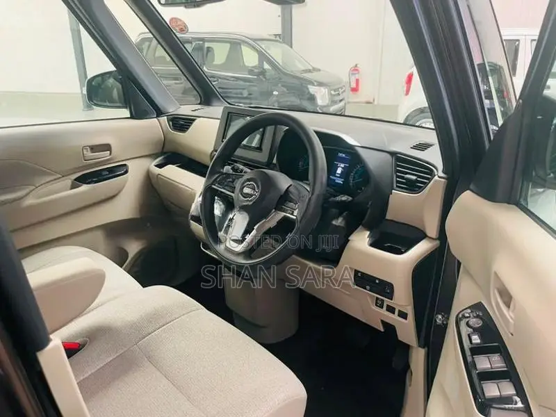 Nissan Roox X 2024