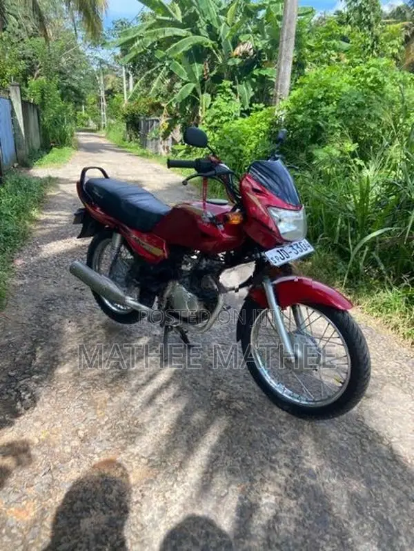 Bajaj Caliber 2005